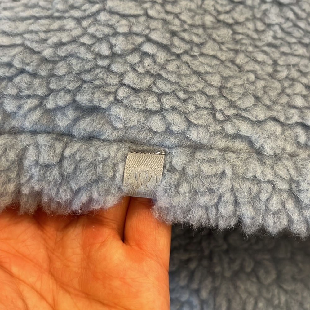 Lululemon Pull Over - image 4